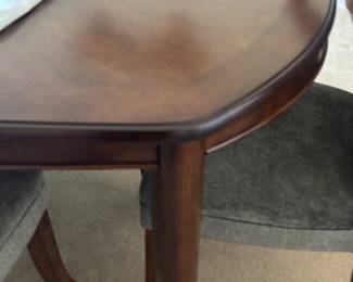 Dining Table with 6 chairs & 1 Leaf