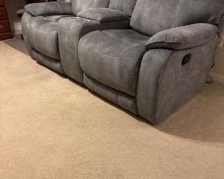 Dual Reclining Loveseat USB