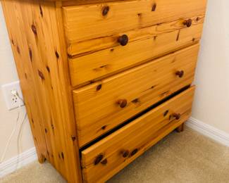 Solid Knotted Pine Chest of Drawer lowboy