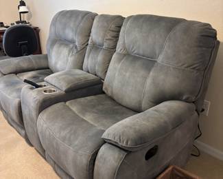 Dual Reclining Loveseat USB