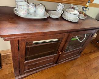 Entertainment cabinet, nice and sturdy