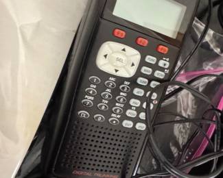 Whistler WS1040 handheld radio scanner