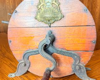 19th century knife sharpener/cleaner. Kent patentee and manufacturer London. 199 high holborn.