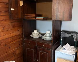 fun Bookcase/ cabinet. Dishes