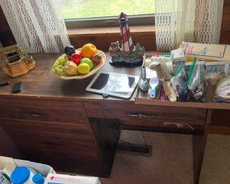 small desk, hair items, decor