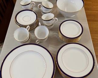 Lenox Federal Cobalt Blue with Gold Trim 40 Piece Estate Set. Plus 3 Serving Dishes. Service For Ten. Like New.