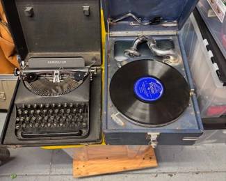Vintage Typewriter & Record Player (with lots of records)