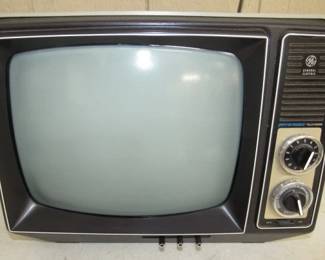 1980 GE Black & White Television - Works