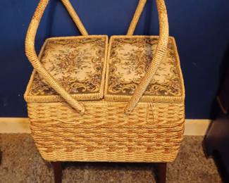 Sewing basket with legs
