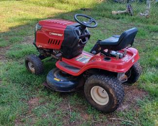 Troy Bilt Pony 700, runs, may need battery and air in back tire.