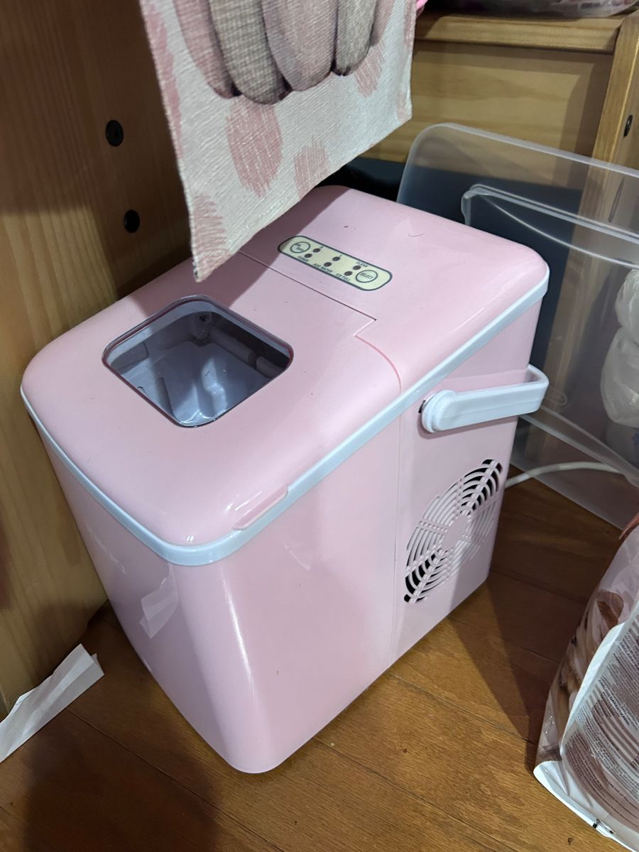 Pink ice maker