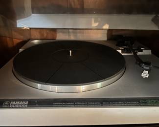 Yamaha turntable