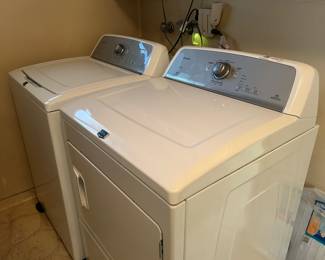 Maytag washer/ dryer. Bravos X. Matched set. Clean !