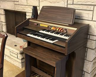 NIce Shafer & Sons organ