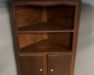 Corner cabinet