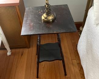 Night table can be chalked painted