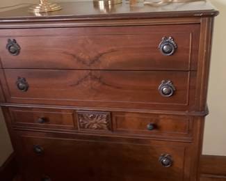 High dresser part of a three piece set great condition