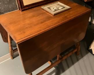 Antique drop leaf gate leg 19th century