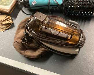 Travel iron