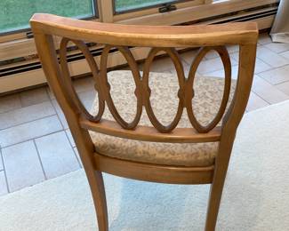 Wooden Dining Room Table W/ 6 Chairs