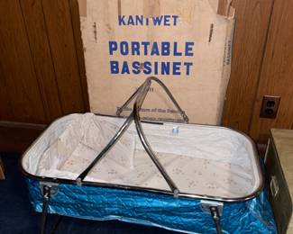 Vintage Portable Bassinet