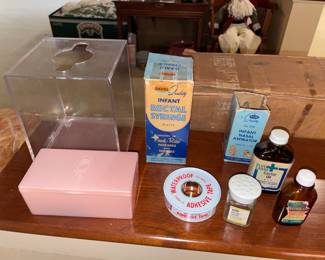 Vintage Bathroom Vanity Items