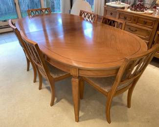Wooden Dining Room Table W/ 6 Chairs