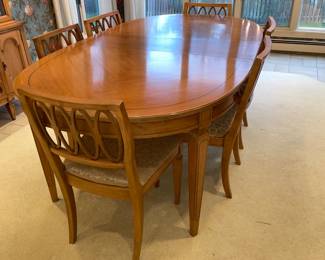 Wooden Dining Room Table W/ 6 Chairs