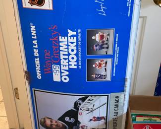 COMPLETE Vintage Wayne Gretzky's Overtime Hockey Game
