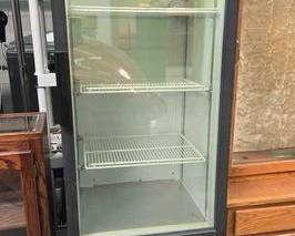 2706 Glass Door Refrigerator