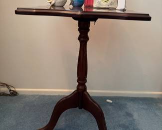 Bombay Company accent table