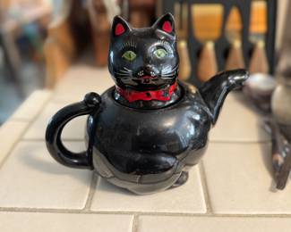 Vintage Cat Teapot