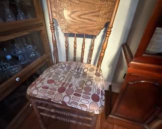 Side chair