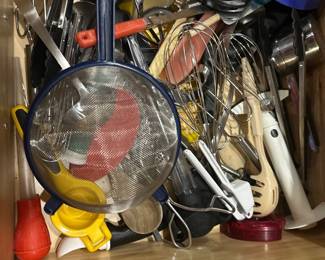 Baking utensils