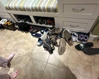 Men’s & women’s shoes