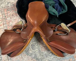 Beautiful Quality English Riding Saddle