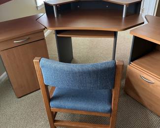 Computer desk