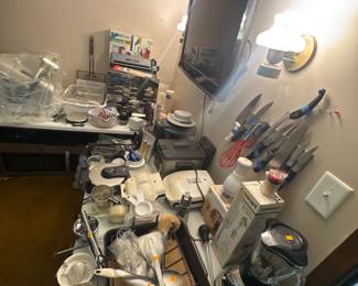 KITCHEN GADGETS BRAND NEW IN BOXES AMD MORE