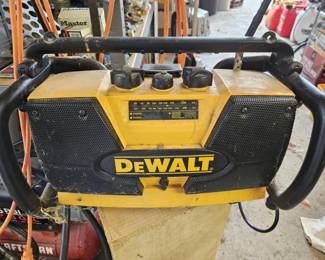 Dewalt portable radio