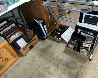 lots of frames