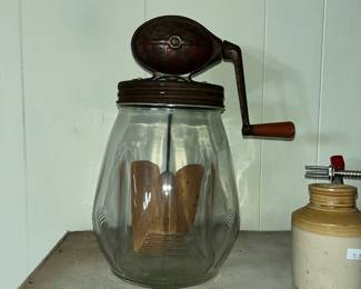 Vintage DAZEY CHURN