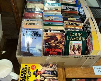 LOUIS LAMOUR PAPERBACKS