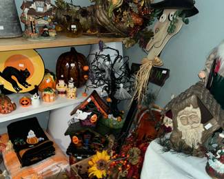 Fall & Halloween decor