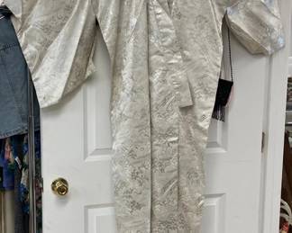 By Appointment AAA Vintage and Art 9017 Airline HWY New Orleans, LA 70118 Vintage Silver on Ivory Embroidered Yukata Size L AAA2337