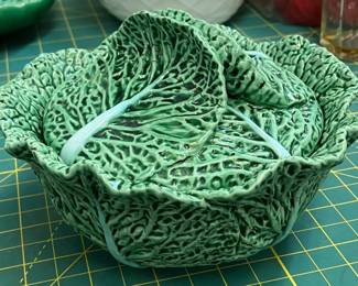 Bordallo Pinheiro Cabbage Collection 921/H Soup Bowl with Lid AAA2217
