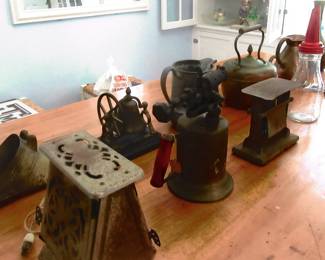 Misc. collectible vintage items.