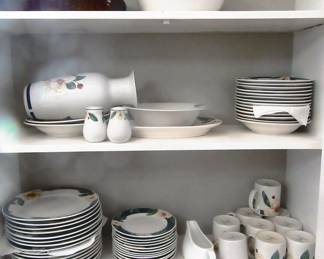 Set of dinner 60 pc. Savannah Grove Collection, genuine stoneware.