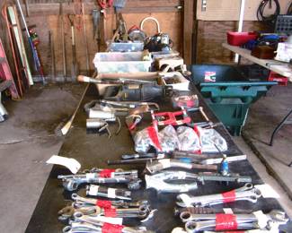 More hand tools, many sold in lots.