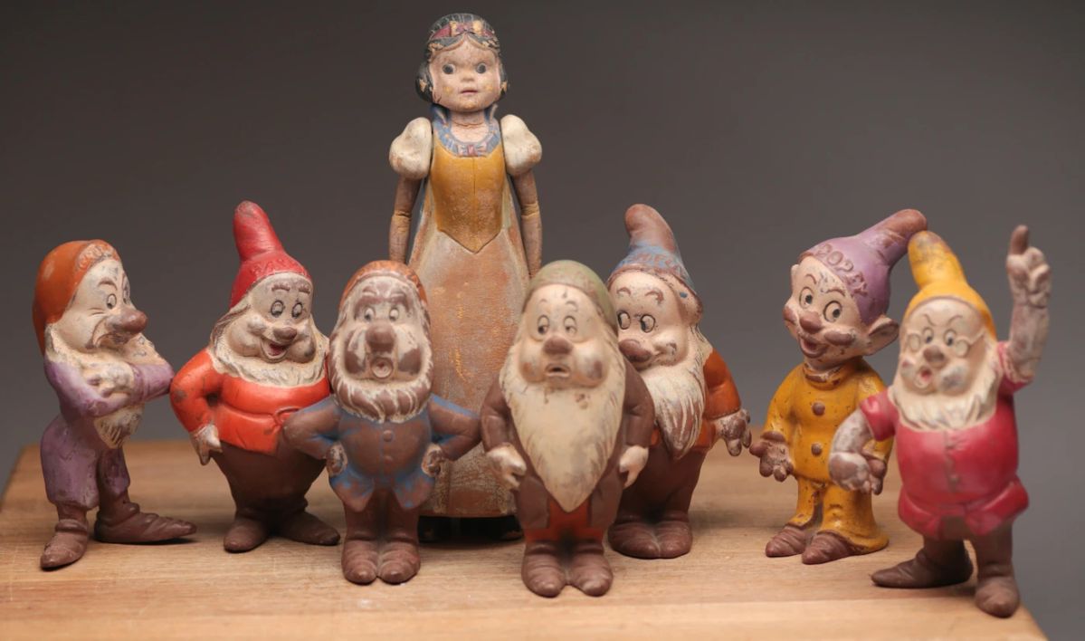 Rare 1937 Seiberling Latex Snow White and the Seven Dwarfs