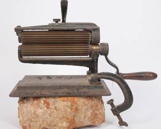 Antique 19th-Century Penn Cast Iron Fluting Iron
